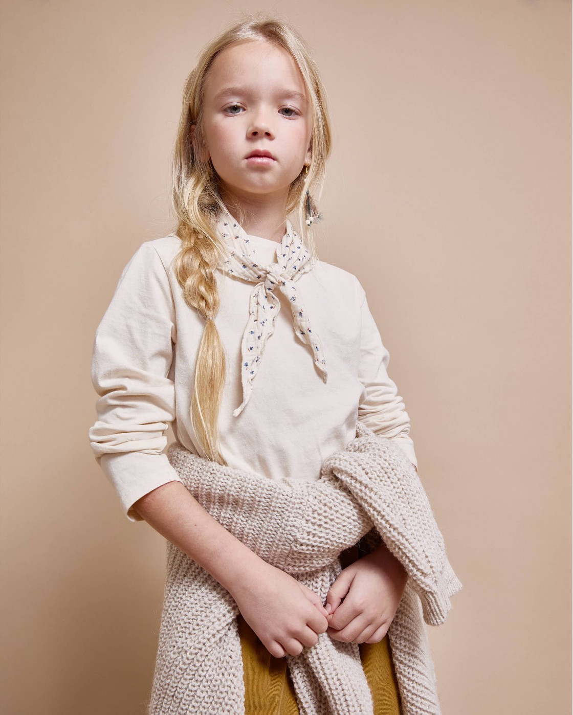 CAMISETA CON PAÑUELO