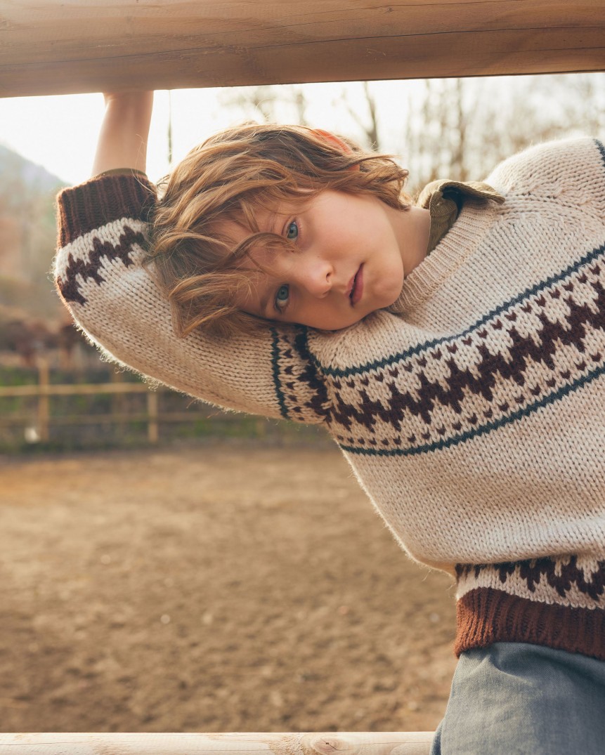 FOLK JUMPER